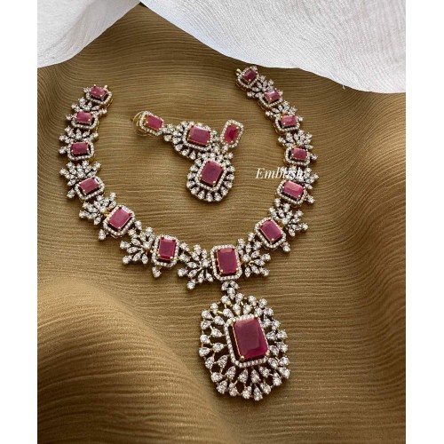 Ad Simple Chic Neckpiece - Red