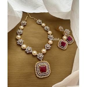 Dual Tone AD Flower Pearl Pendant Neckpiece - Pink