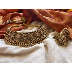 Grand Antique Lakshmi Gold Bunch High Neck Choker