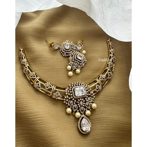 Fancy AD Tear Drop Neckpiece Set - White