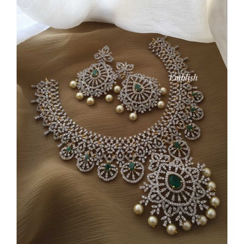 Grand Ad glam pearl drop neckpiece-green 