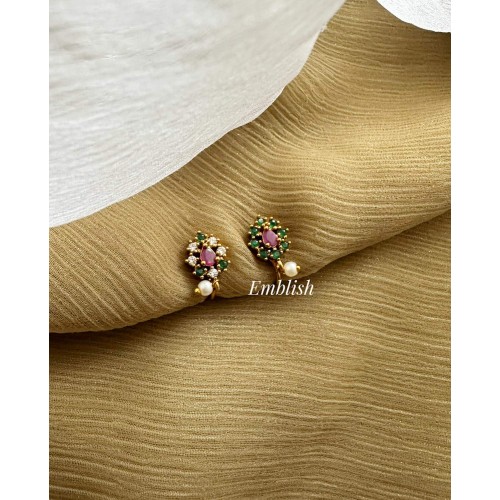 Beautiful Flower with Pearl Drop Clip On