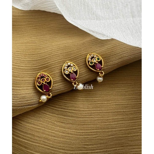 Flower Thilak Nose Pin