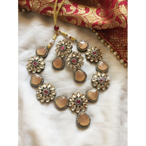 Victorian Kundan Flower Neckpiece - Lite Brown