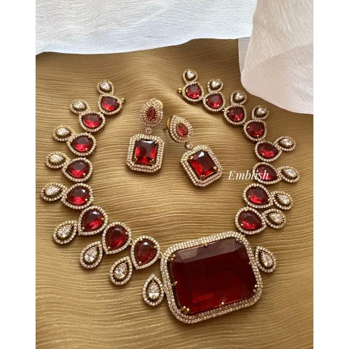 Victorian Double Tear Drop Neckpiece - Red