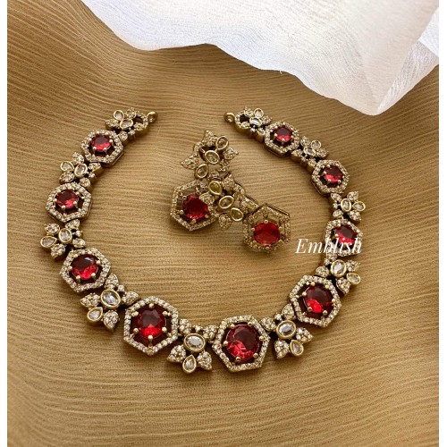 Victorian Miniature Diamond Shape Flower Neckpiece - Red