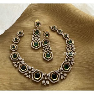 Victorian Diamond Shape Leaf Short Neckpiece - Green