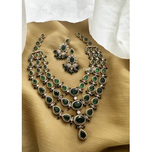 Royal Victorian Tear Drop Triple Layer Neckpiece - Green