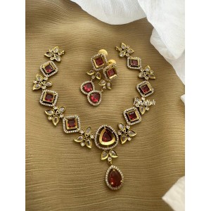 Victorian Flower Diamond Shape Tear Drop Neckpiece - Red