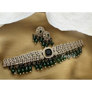 Victorian Array with Bead choker - Green