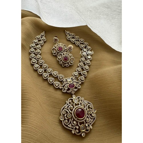 Royal Victorian Flower Double Layer Short Neckpiece - Red