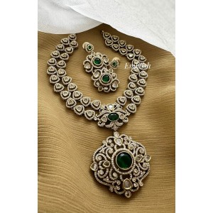 Royal Victorian Flower Double Layer Short Neckpiece - Green